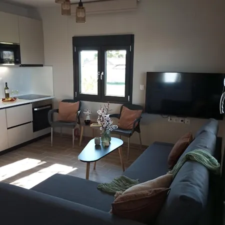 Cozyluxury Escapes - Luxury #est 2025 Nea Kallikrateia