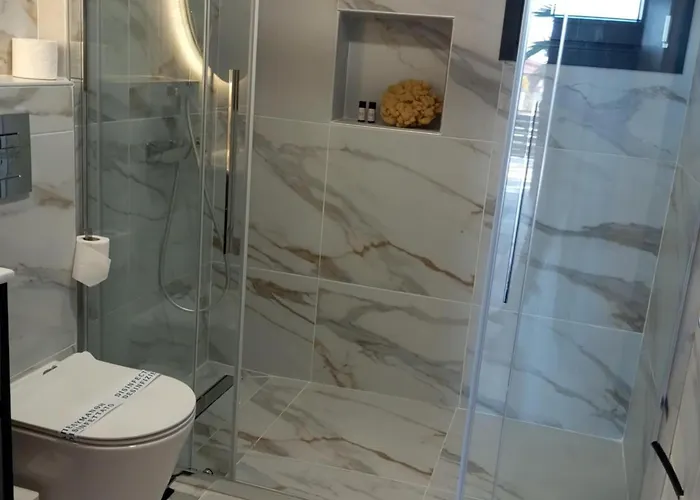 Cozyluxury Escapes - Luxury #est 2025 *